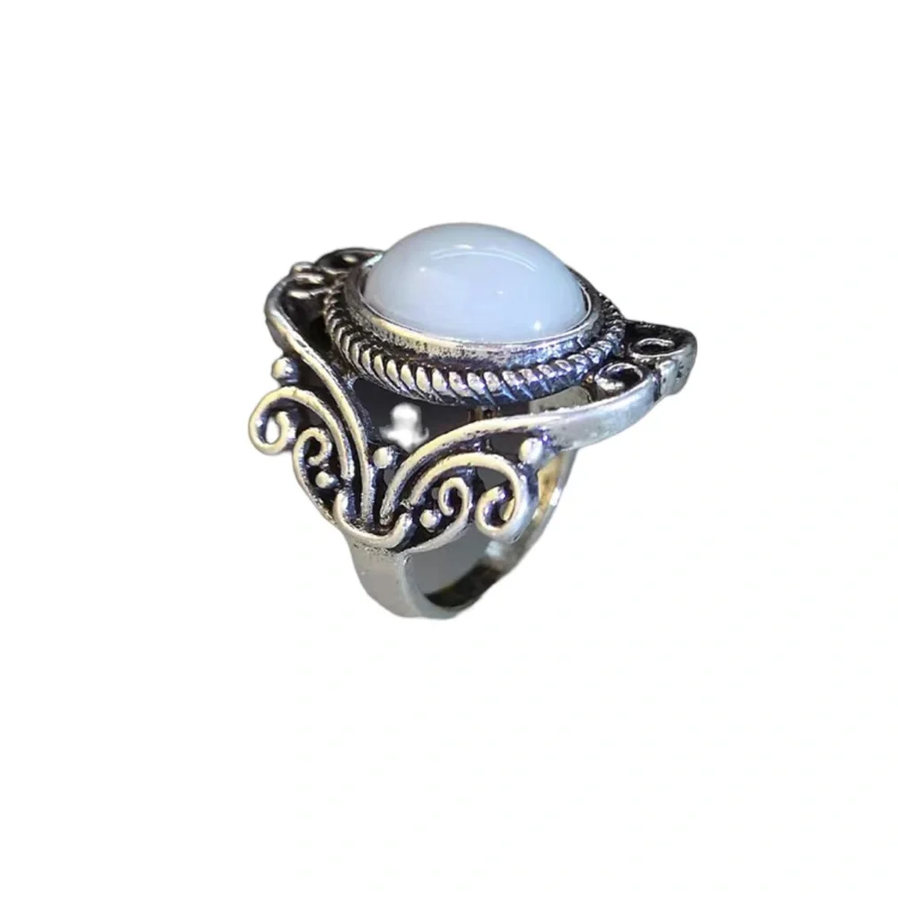 Antique Silver Vintage Style Moonstone Ring